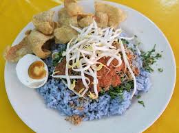 2 biji tomato, buang biji dan hiris halus. 5 Restoran Nasi Kerabu Terbaik Di Lembah Klang Saji My