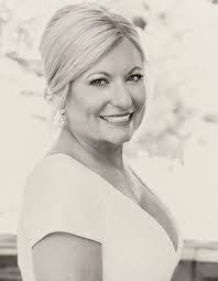 Kelly Crabtree's Instagram, Twitter & Facebook