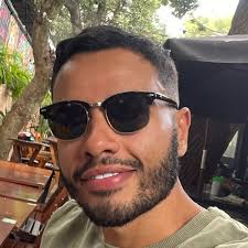 Eu adoro, que ela ganhe milhões de jantares pra nós e eu ainda ajudo a  gravar e escrever a copy. Por mais mozao blogueira