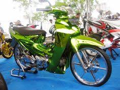 Jun 08, 2021 · selain menangkap heru, polisi juga mengamankan barang bukti satu unit sepeda motor honda scoopy warna merah hitam nomor polisi dh 4754 kr, satu unit handphone merk vivo y12 warna hitam merah serta. 13 Modifikasi Motor Honda Karisma Ideas Honda Motor Motorcycle