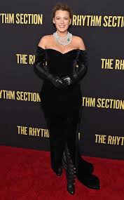 This Week S Hottest Celebrity Fashion In 2020 Fashion Celebrity Style Black Velvet Dress