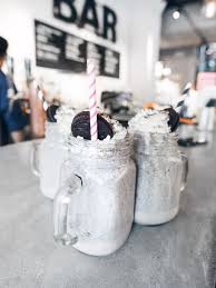 Oreo Cookies And Cream Milkshake Milkshake Cookies And Cream Milkshake Delicious Desserts