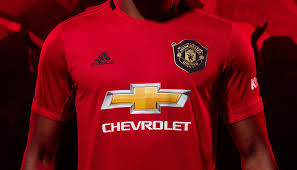 After announcing the 2019/2020 juventus, bayern munich, olympique lyon, ajax and leicester home kits, the german brand has unveiled the new manchester united jersey. Adidas Unveil Manchester United 2019 20 Home Shirt Soccerbible