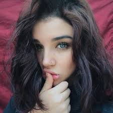 Evangeline Watson's Instagram, Twitter & Facebook