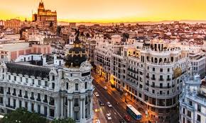 España esˈpaɲa ( nghe)), tên gọi chính thức là vương quốc tây ban nha (tiếng tây ban nha: Tay Ban Nha Va Nhá»¯ng Ä'iá»u Thu Vá»‹ Ä'áº¿n Khong Ngá» Duhocbgc