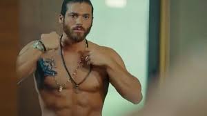 C A N Y A M A N C 08 11 1989 On Instagram Repost Erkenci Kus Erkencikus 17 Bolum Ilk Tanitimi Karsinizda 1demetozdemir Canyaman Cagribayrak