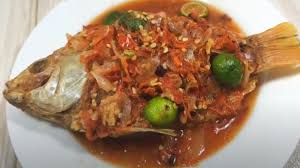 Assalamualaikum bunda sebulmnya saya ucapkan kasih sudah mampir di channel fitria cooking pecak ikan khas betawi ini rasanya pedas dan segar, dan ada aroma. Pedas Dan Harum Jeruk Limau Nih Cara Bikin Pecak Ikan G