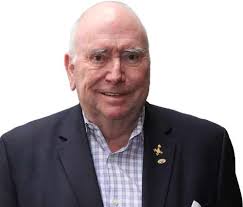 Hall to receive Fred Reiss award