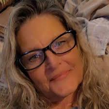 Brooke Shields & her hubby serve up Hollywood glam