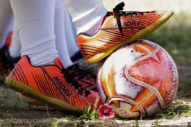 Liga dos campeões da uefa 19h. Confira Os Jogos De Futebol Na Tv Hoje Domingo 19 De Abril 19 04 Futebol Esportes O Povo