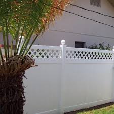 6 Ft H X 4 Ft W Rainier With Lattice Gate Fence Panels Vinyl Fence Vinyl Privacy Fence