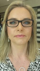 Tammy Hirsch's Instagram, Twitter & Facebook