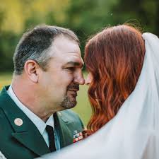 Local bakery recommendations for wedding cakes?