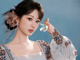 Yang Zi in #NobleAspirations 💜💜 I've kept these photos because I can't  help but admire Zi's pretty face. During the airing of this show, she  received a lot of positive feedback for