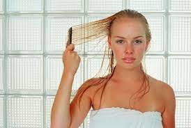 Here are steps that will help you bleach your hair safely with hydrogen peroxide, and other natural alternatives to bleach hair. Lightening Your Hair With Hydrogen Peroxide Thriftyfun