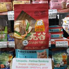 Pernah beberapa bulan hanya saya kasih makanan utama equilibrio, dicampur universal atau maxi yang gradenya di bawahnya, juga dicampur wetfood. Kitchen Flavor Grain Free Beauty Cat 1 5 Kg Kf Makanan Kucing Untuk Kesehatan Bulu 1 5kg Shopee Indonesia