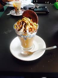Hier zeige ich euch das rezept für den cremino al caffè. Cremino Al Caffe Guarnito Con Panna Ciccolato E Granella Di Pistacchio E Nocciola Picture Of New Paradise Palermo Tripadvisor