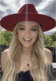 Robyn Red Singer Glasgow