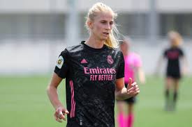 Ilestedt came from karlskrona ff in the middle of the 2009 season, but initially played in malmö's b team. Bayern Munich Frauen Say Goodbye To Amanda Ilestedt Simone Boye Sorensen Linked With Sofia Jakobsson Bavarian Football Works