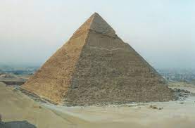 Pyramide in den danske ordbog. Abb 1 Chefren Pyramide Mit Blick Von Der Mykerinos Pyramide Download Scientific Diagram