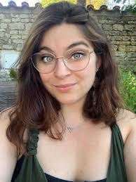 Elsa Vincent's Instagram, Twitter & Facebook