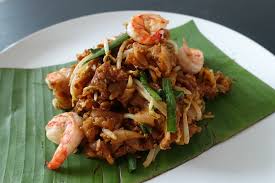 Char kway teow (炒粿條) is an asian dish consisting of flat noodles, prawns or shrimps, cockles, chinese sausage, beansprouts. Penang Char Kuey Teow Www Hannahtan Com