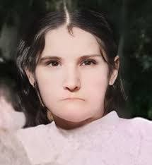 Lila Riley's Instagram, Twitter & Facebook