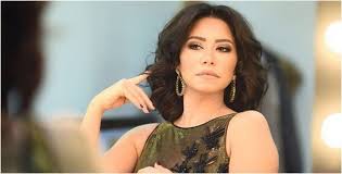 شيرين عبد الوهاب تحذف صور خ طوبة شقيقتها بسبب الت عليقات القاسية Celebrities Open Shoulder Tops Women