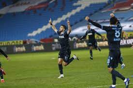 Haftanın kapanış mücadelesinde trabzonspor sahasında denizlispor'u konuk ediyor. Trabzonspor Bakasetas Ile Kazandi Son Dakika Haberleri