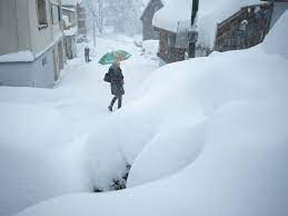 De sneeuwhoogte in zwitserland worden alleen gemeten in het wintersportseizoen. Lawinegevaar Na Zware Sneeuwval In Zwitserland Nos