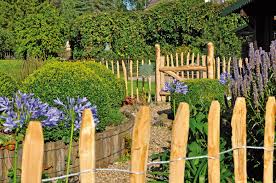 Aktuell über 135.000 angebote für gebrauchte möbel. Haselnuss Vorgartenzaun 5 M Und 10 M X 90cm Holzundgarten De