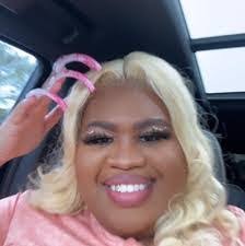 Antoinette Jolly's Instagram, Twitter & Facebook