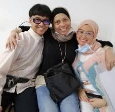 Download lagu dayangku intan topic mp3 dapat kamu download secara gratis di metrolagu. Rindu Usikan Arwah Anak Nyanyi Lagu Raya