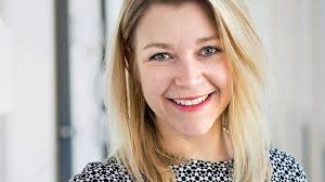 „da oliver welke bei der wm 2022 im november und dezember als moderator der 'heute show' im zdf im einsatz sein wird, war es die gemeinsame entscheidung, den wechsel jetzt schon zur. Stephanie Baczyk Kommentiert Bundesliga In Ard Sportschau