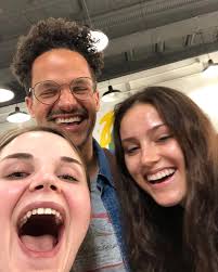 Just a lineup of me and some badass babes ❤️⚡️ (Maaaaan I need more pics  with friends and fam 😭)