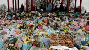 Police, protesters clash as hundreds gather for slain sarah everard in uk. News Im Video Mord An Sarah Everard Chronik Ihres Verschwindens Stern De