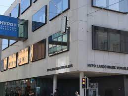 It is an independent regional bank with over 90,000 retail and corporate customers, 717 employees and 21 branches in vorarlberg, vienna, graz and wels. Hypo Vorarlberg Und Brull Kallmus Bank Kooperieren Vorarlberg Vol At