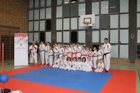 Karate matten tatami | karate. Mulheimer Kids Mit Neuen Matten Karate Und Selbstverteidigung In Koln