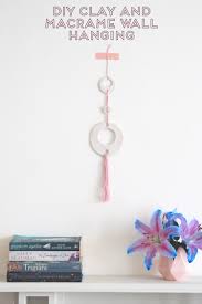 Bohemian macrame wall hanging diy craftsy blogsnark. Diy Macrame Wall Hangings With Retro And Boho Designs