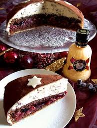 Festliche Schoko Kirsch Weihnachtstorte Mit Verpoorten Original Kuchenrezepte Mit Eierlikor Rezept Weihnachtstorten Rezepte Kuchen Rezepte Rezepte