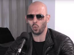 Shut up, bitch!': Andrew Tate, de vrouwenhatende zelfhulpgoeroe, eindelijk  van Facebook en Instagram gegooid