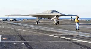 Ravitaillement En Vol Pour Le X 47b Porte Avions Avion Furtif Avion Militaire