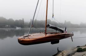 Scow 18 Built By Construction Navale Franck Roy Of Marans France Http Www Cnfranckroy Com Desk Fr Boat Scowfr Construction Navale Navale Croisiere Voilier