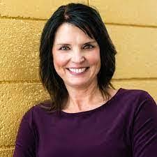 Janie Burson's Instagram, Twitter & Facebook