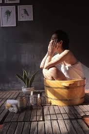 Ngâm mông bên cạnh việc hỗ trợ các vấn đề phụ khoa, nấm ngứa còn giúp chị  em kết nối năng lượng tính nữ, tình yêu thương bản thân rất tốt Vì