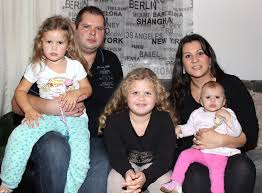 BezirksRundschau-Christkind: Die kleine Emily braucht Unterstützung