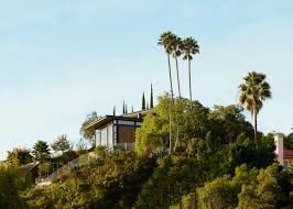 Memorial properties this park has some of the most spectacular scenery in los angeles, with stunning vistas of the san fernando valley and the los angeles skyline. Hollywood Hills Residence By Mutuus Studio Nuvo