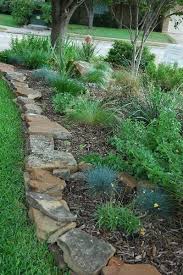 Flower Beds In Front Of House Panosundaki Pin