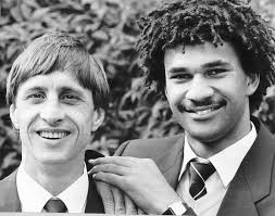 A young Ruud Gullit with Johan Cruyff for Feyenoord!!