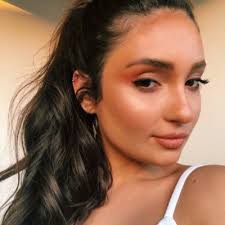 Júlia Matos (@juliafmatoss)